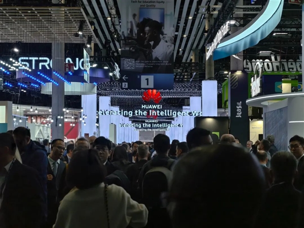 今年的MWC 感觉和“通信”行业没几毛钱关系