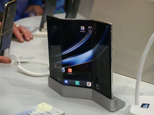 今年的MWC 感觉和“通信”行业没几毛钱关系