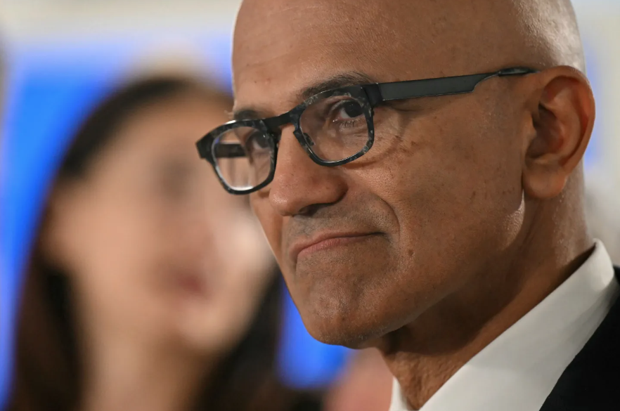 微软自研 MAI 模型剑指 OpenAI：AI 巨头竞争格局或将重塑-1