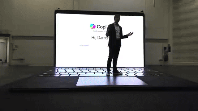 微软在英举办 AI 巡展，巨型 Surface 笔记本吸睛