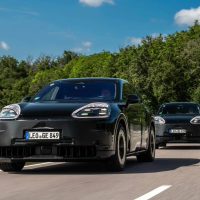 保时捷确认电动卡宴今年年内登场，燃油版有望生产至 2030 年代