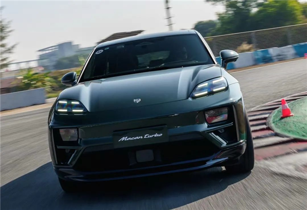 利润暴跌30% 保时捷开始死磕油车了