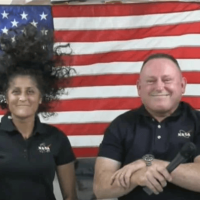 SpaceX飞船成功接驳国际空间站：被困太空9个月的美国宇航员终于能回来了