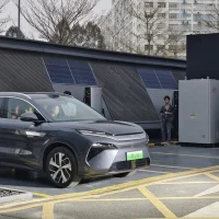 5分钟充400公里，比亚迪电“疯”了