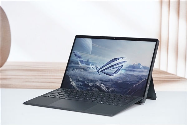 最强全能二合一笔记本！ROG幻X 2025图赏