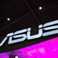 华硕推出Ascent GX10迷你机：GB10芯片 算力达1000 TOPS