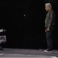 黄仁勋再谈算力需求，开源物理引擎及人形机器人大模型首发