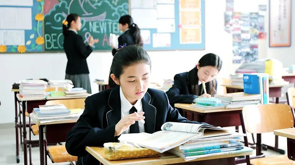 学生禁玩手机，催生地下市场