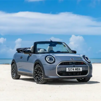 燃油敞篷小钢炮！MINI COOPER JCW Cabrio首次进入国内市场