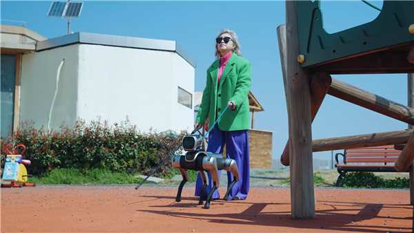 5年后进普通人家庭！魔法原子官宣“千景共创计划”：今年将量产400台人形机器人