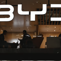 英媒：中国成电动车创新中心 美关税让西方车企愈发落后