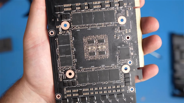 RTX 4090 48GB拆解、实测：噪音吵得耳朵要崩溃了