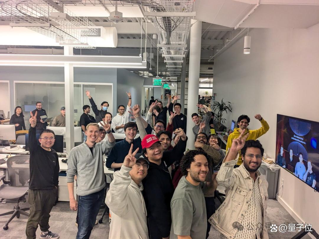 马斯克xAI蛇吞X：资本有了，数据有了，商业模式也有了