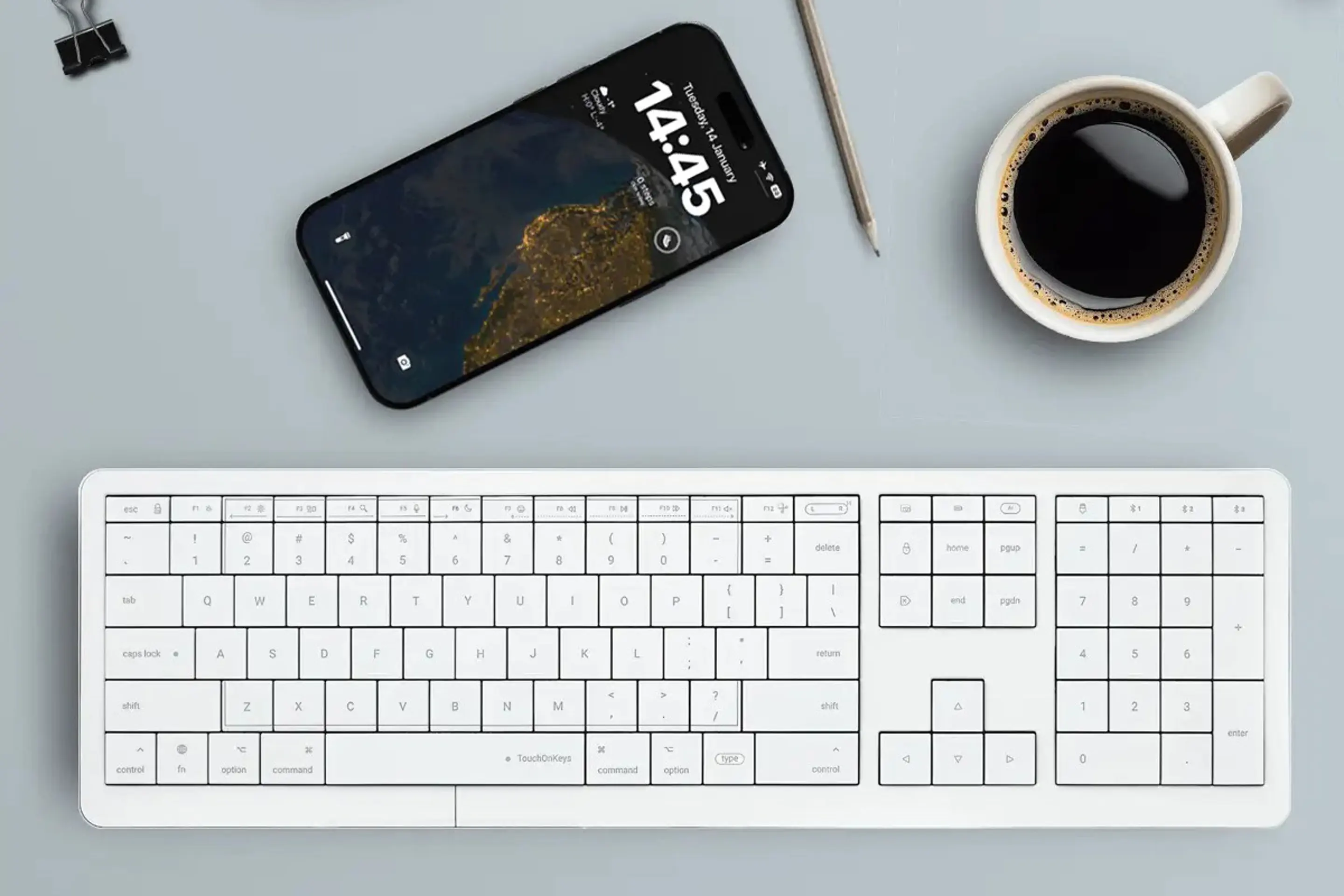 外形时尚的CLVX 1 macOS键盘还可将其表面兼作超大触控板