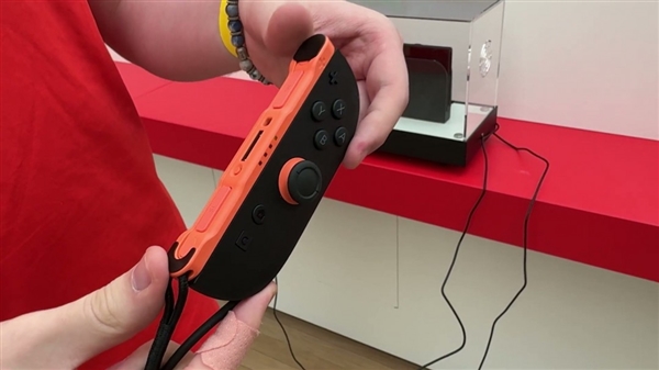 《赛博朋克2077》Switch 2版试玩：30帧、画面还行