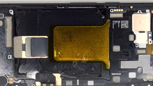 Google Pixel 9a 拆解视频发布 让我们一睹其内部