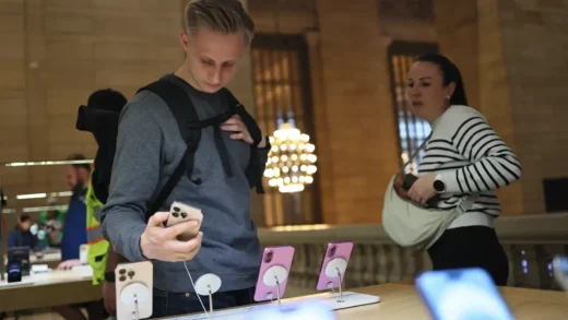 美国人为何抢购iPhone？听听他们是怎么说的