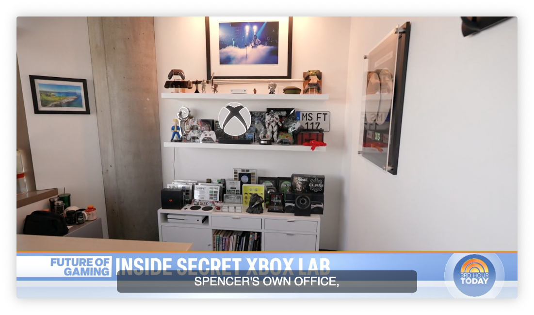 媒体采访微软 Xbox 实验室,意外发现另一款 Xbox 掌机 斯宾塞的办公室