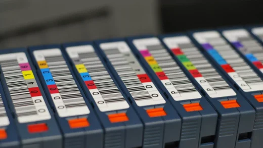 DOGE宣布放弃磁带 但专家认为应该保留这项传统存储技术