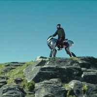 川崎载人机器人火了，但造出梦想坐骑还要25年