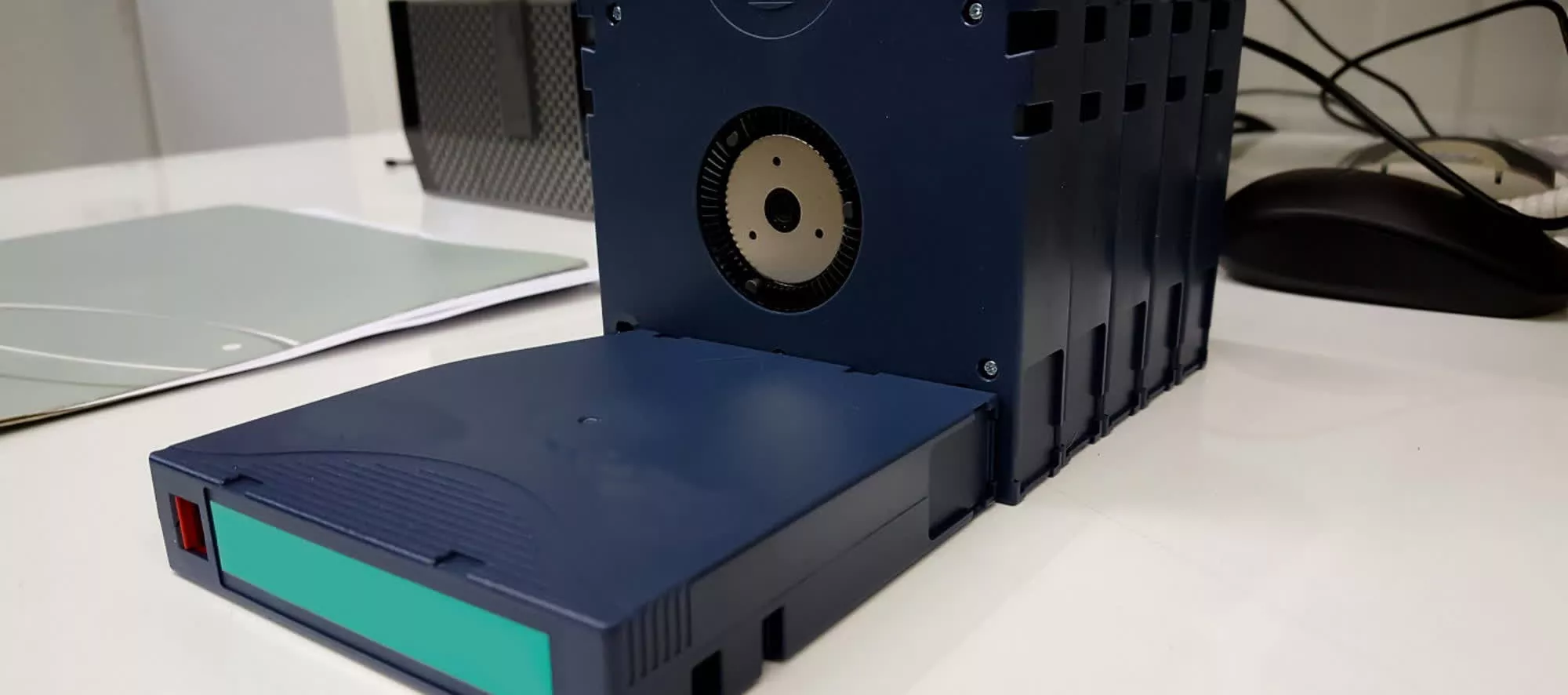 DOGE宣布放弃磁带 但专家认为应该保留这项传统存储技术