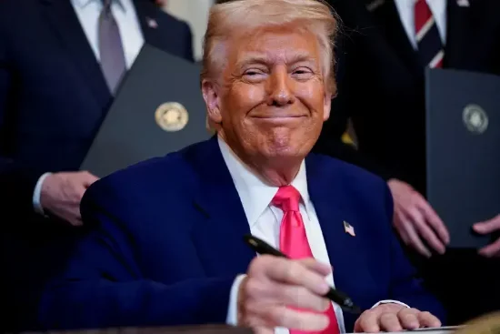 特朗普“关税暂停令”引发市场强烈反弹 苹果市值一日暴增3970亿美元