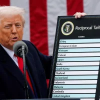 特朗普关税迫使戴尔和联想等笔记本电脑制造商停止向美国发货