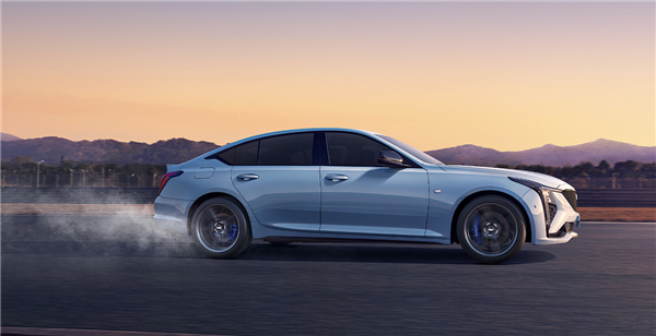 2.0T后驱还带大溜背！凯迪拉克CT5限时一口价21.59万元起