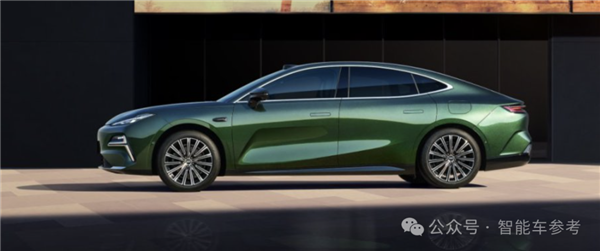 杭州版大奔14万开卖！百公里3个油 送行政座椅