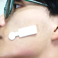 新型情绪评估可穿戴设备就像是贴在脸上的情绪戒指