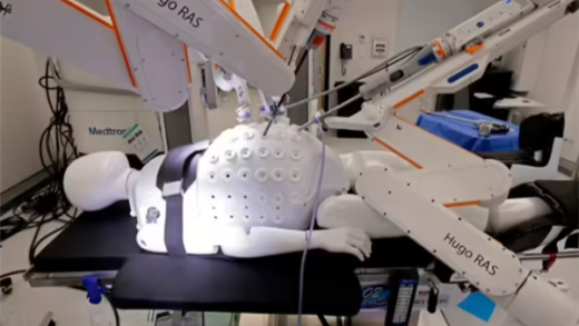 马斯克：机器人将在5年内超越顶尖外科医生