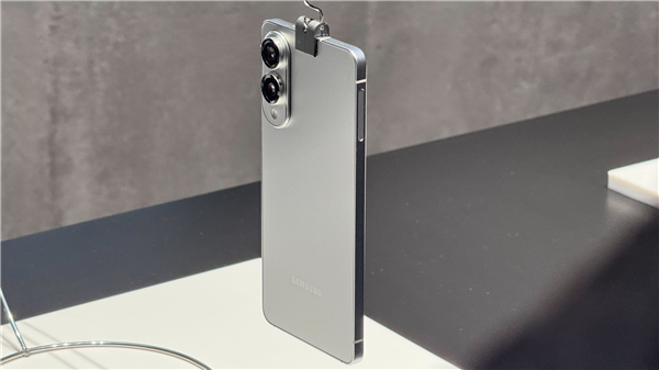 5.8mm最薄骁龙8 Elite旗舰！三星Galaxy S25 edge邀请函曝光：5月13日发布