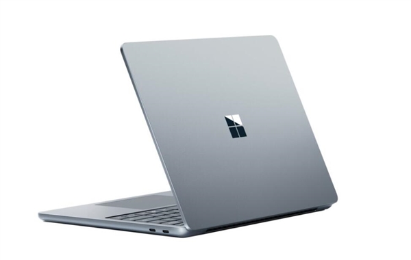 微软推出史上最薄最轻 Copilot+ PC: 起售价799美元 采用骁龙X Plus 8核处理器