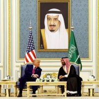 芯片巨头助力沙特建AI工厂：英伟达供1.8万芯片 AMD也参与