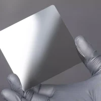 西部数据联手Cerabyte押注陶瓷纳米层技术 打造超耐用存储设备