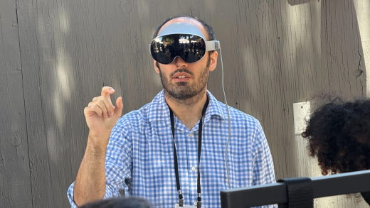 首款 Android XR 头显：三星 Moohan 跑分曝光，骁龙 XR2+ Gen 2 芯片 + 16GB 内存