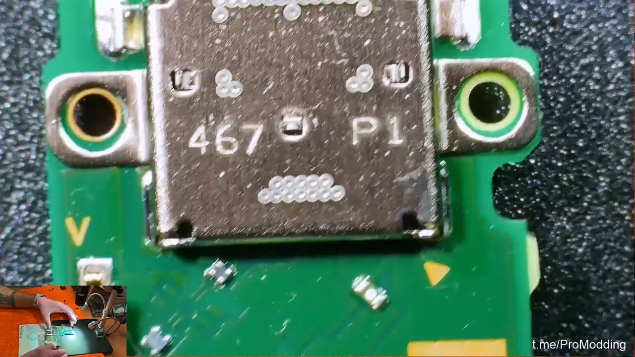 任天堂 Switch 2 游戏掌机首拆：定制英伟达 GMLX30-A1 芯片