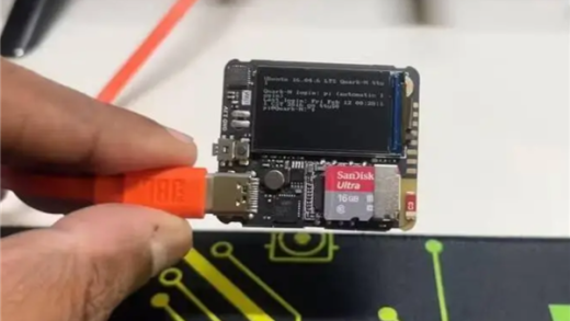 全球最小Linux计算机问世：比护照还小 带屏带麦功能全