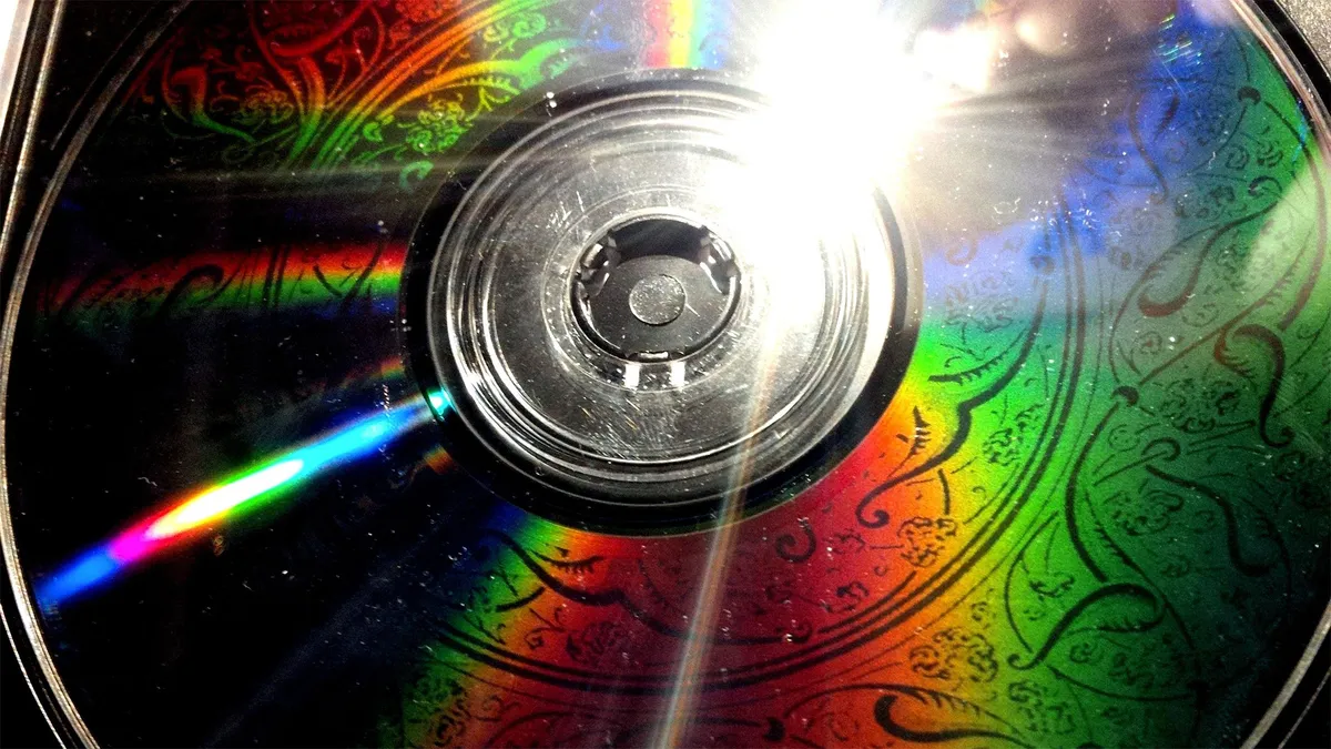 近20年历史项目重启：光盘秒变艺术品