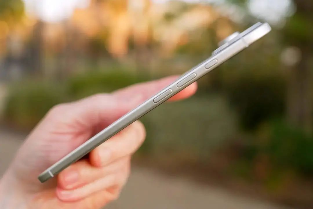 WWDC 苹果 AI 爆料汇总：自家花园修不好，三方 AI 先进来