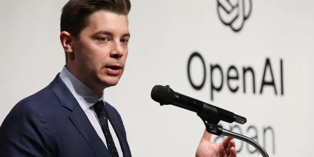 OpenAI发布o3-pro，开源模型推迟，奥特曼发长文：温和的奇点