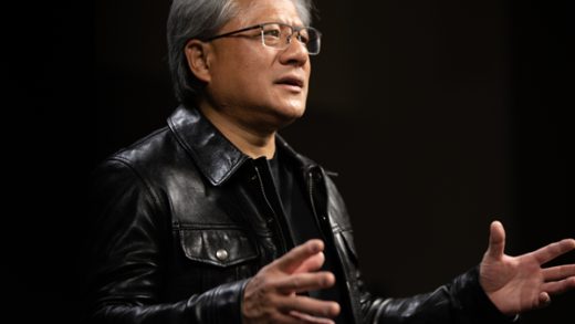 黄仁勋反驳AI威胁就业：程序员将被淘汰 就业不必恐慌