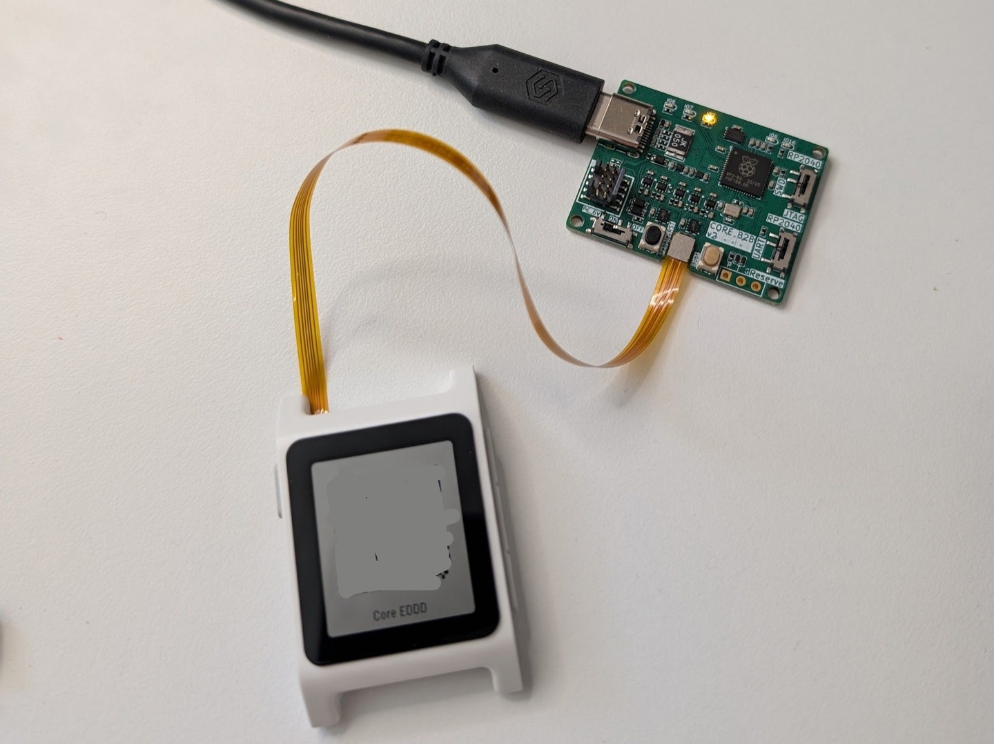 Pebble 首批 200 块 Core 2 Duo 智能手表量产交付，新版移动应用开测