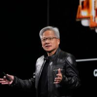 黄仁勋：中国的能源非常充足 可用更多芯片并行来解决问题