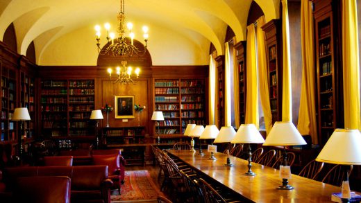 AI机器人需要更多书籍来学习 这些图书馆正在开放书库