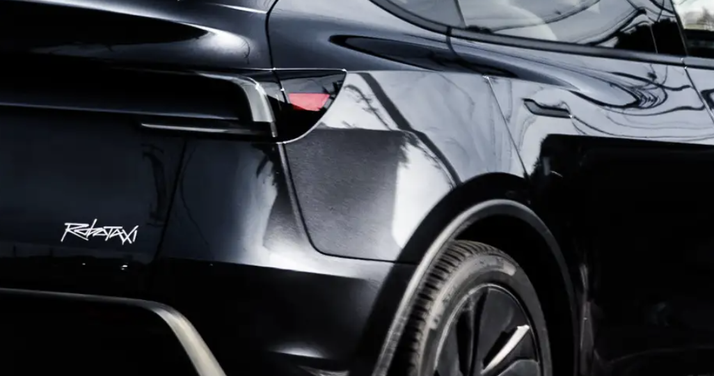 特斯拉Robotaxi真车首曝：6月22日试运营