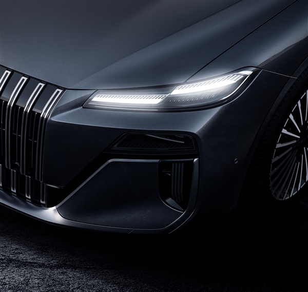 前劳斯莱斯设计师打造 荣威M7 DMH官图发布：气场感受下