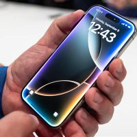 因个性化AI Siri跳票！苹果及CEO库克被股东起诉