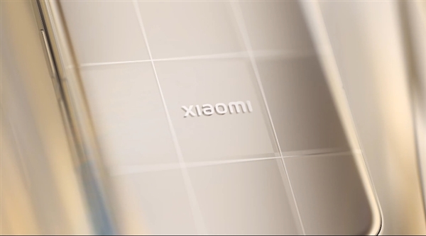 行业最强小折叠！小米MIX Flip 2外观首次揭晓