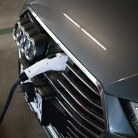 BBA放弃挣扎，德系三强不再强求电动化